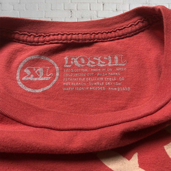 Fossil Graphic T-Shirt - Picture 3 of 3